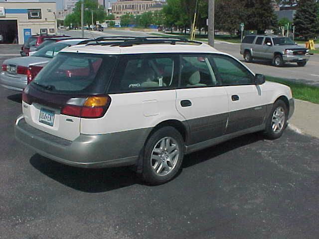 Subaru Outback 2004 photo 0
