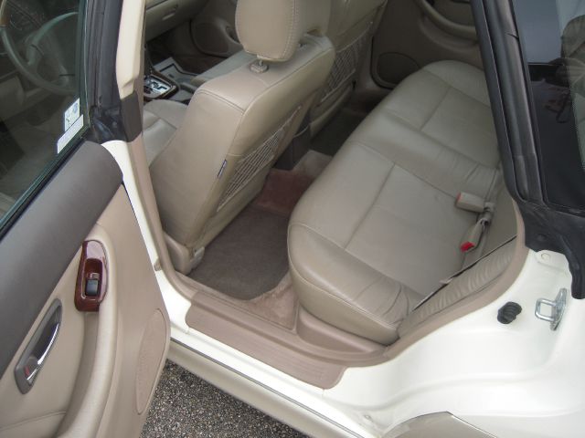 Subaru Outback 2004 photo 5