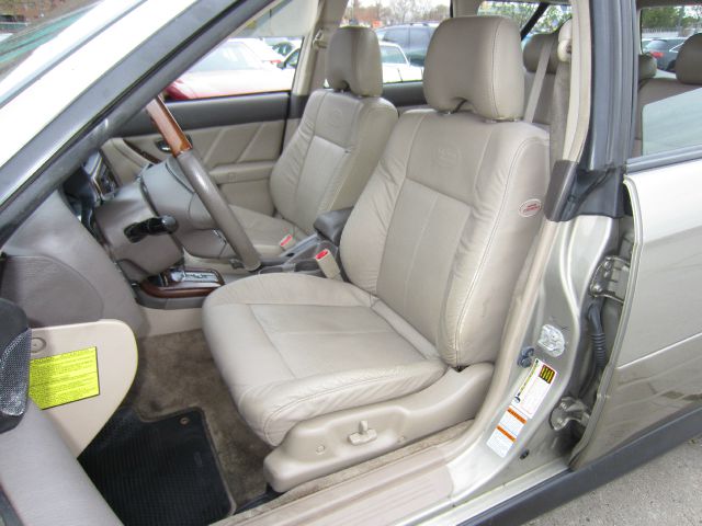 Subaru Outback 2004 photo 1