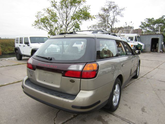 Subaru Outback 2004 photo 2
