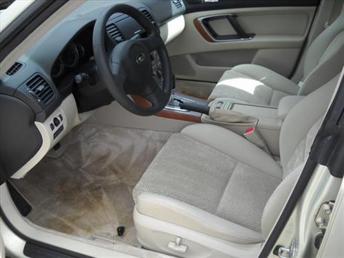 Subaru Outback 2005 photo 2