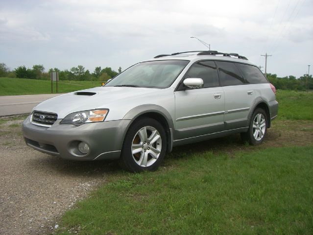 Subaru Outback 2005 photo 2