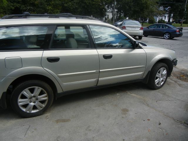 Subaru Outback 2005 photo 1