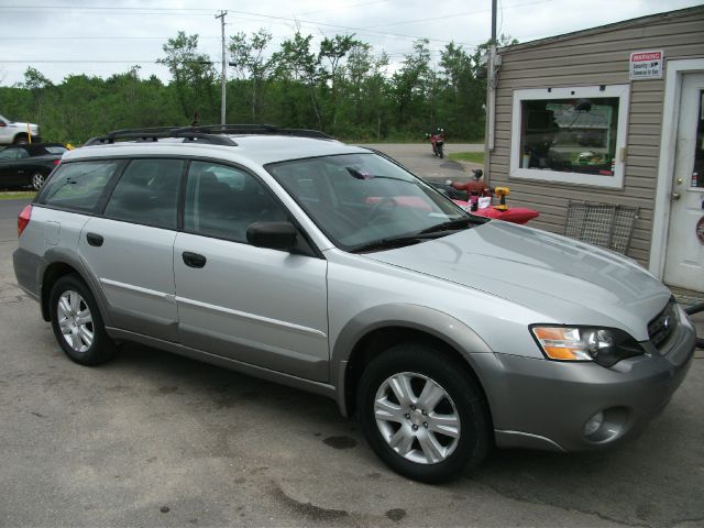 Subaru Outback 2005 photo 2