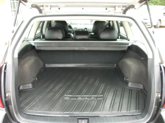 Subaru Outback 2005 photo 4