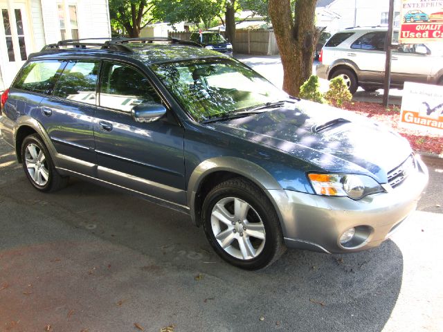 Subaru Outback 2005 photo 4