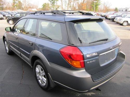 Subaru Outback 2005 photo 4