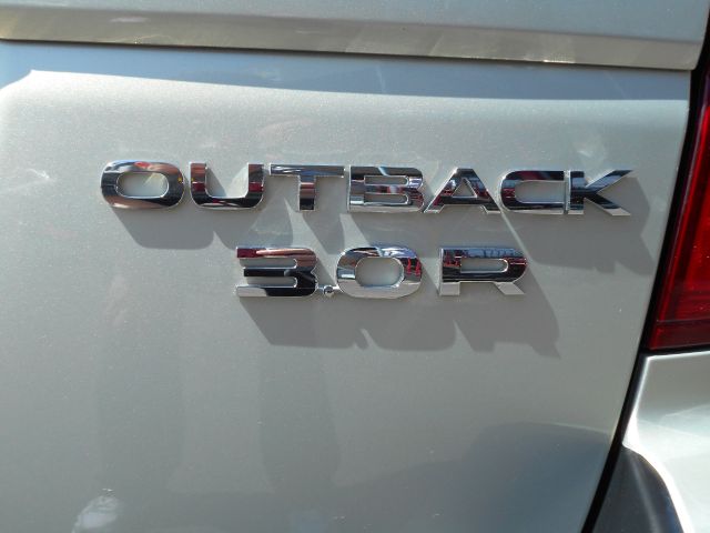 Subaru Outback 1.8T Quattro Stunning CAR RED SUV