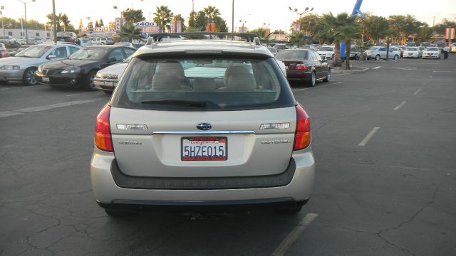 Subaru Outback EX 4D Hardtop SUV