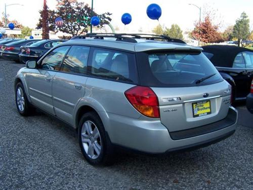 Subaru Outback 2005 photo 2