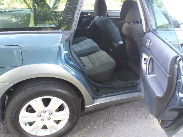 Subaru Outback 2005 photo 3