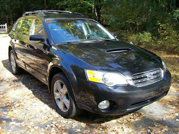 Subaru Outback 2005 photo 2