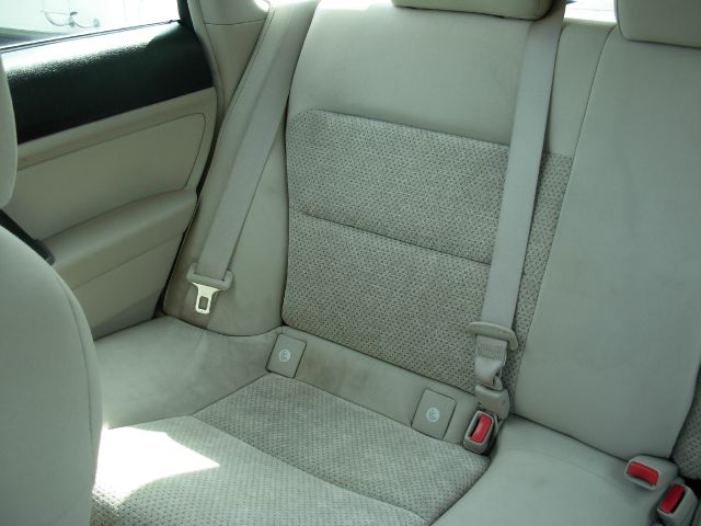 Subaru Outback 2005 photo 4