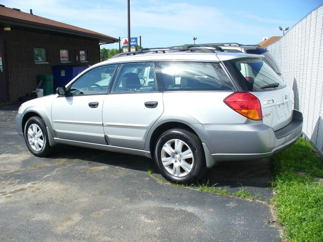 Subaru Outback EX 4D Hardtop SUV
