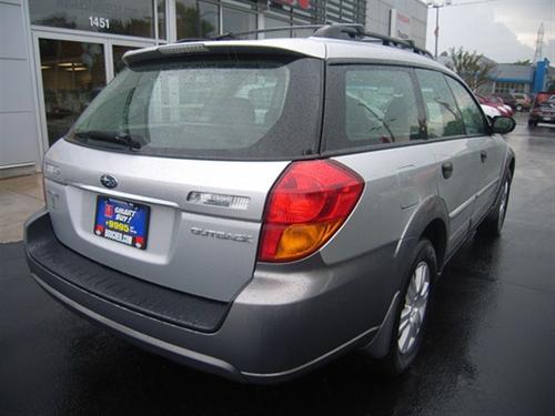 Subaru Outback 2005 photo 2
