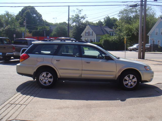 Subaru Outback 2005 photo 2