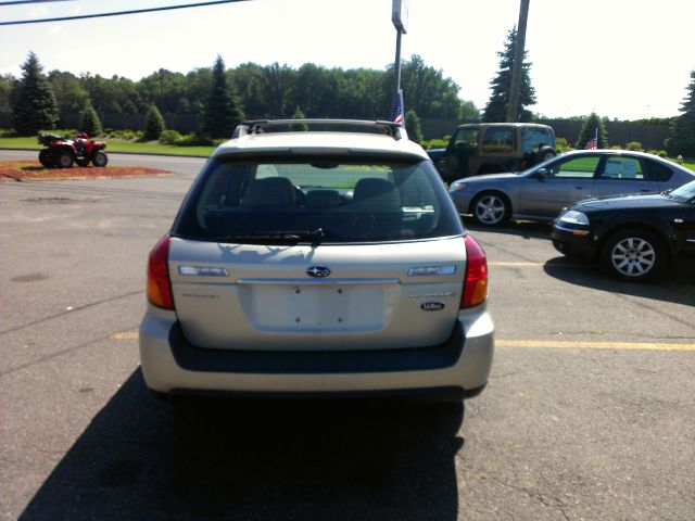 Subaru Outback 2005 photo 2