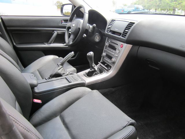 Subaru Outback 2005 photo 1
