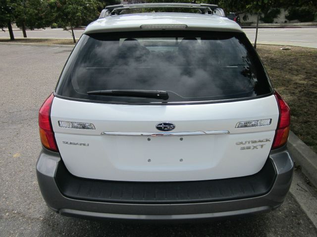 Subaru Outback 2005 photo 12