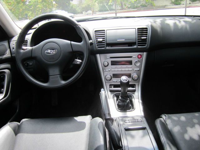 Subaru Outback 2005 photo 6