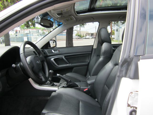 Subaru Outback 2005 photo 9