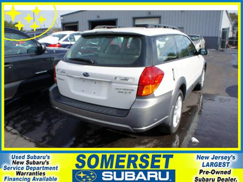 Subaru Outback 2005 photo 2