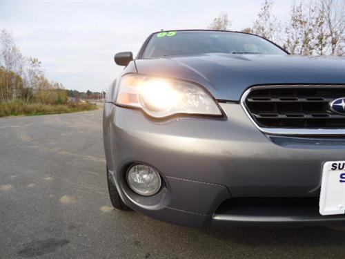 Subaru Outback 2005 photo 2