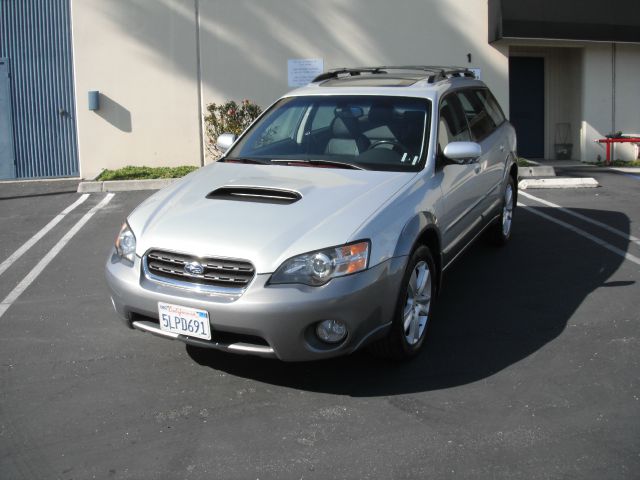 Subaru Outback 2005 photo 2