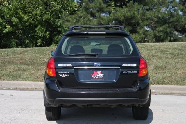Subaru Outback 2005 photo 5