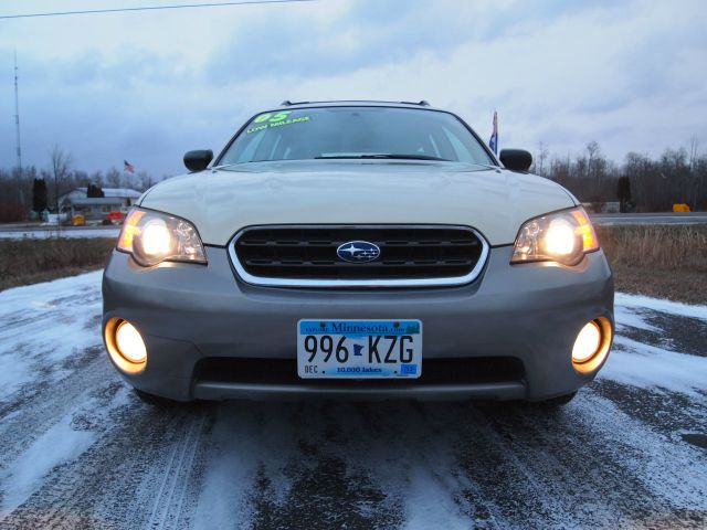 Subaru Outback 2005 photo 2
