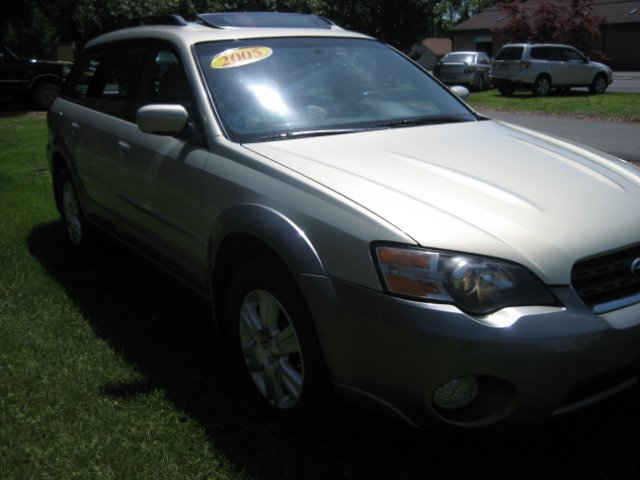 Subaru Outback 2005 photo 1