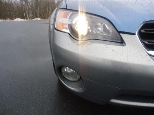 Subaru Outback 2005 photo 2