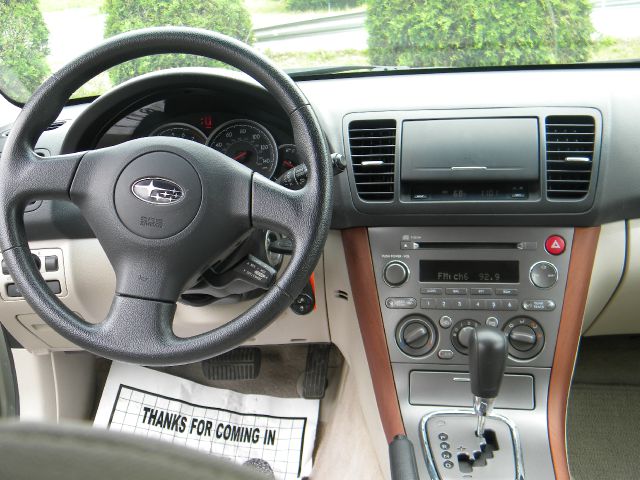 Subaru Outback 2006 photo 4