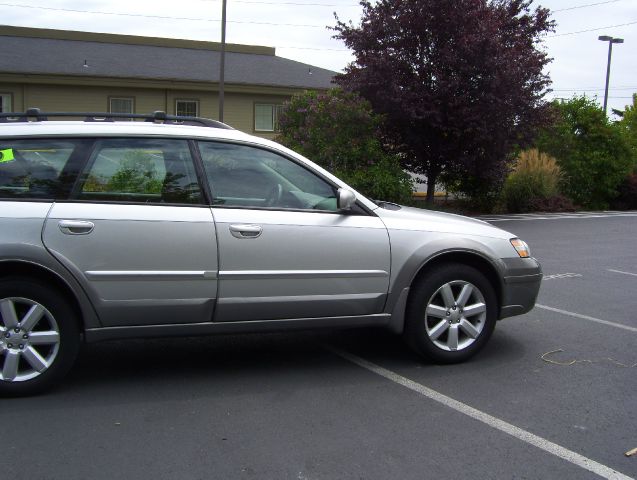 Subaru Outback 2006 photo 19