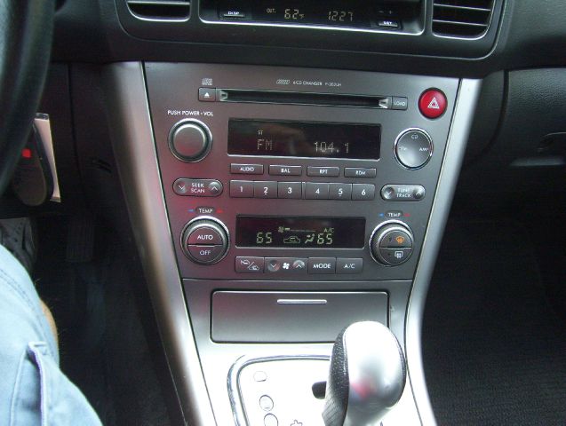 Subaru Outback 2006 photo 4