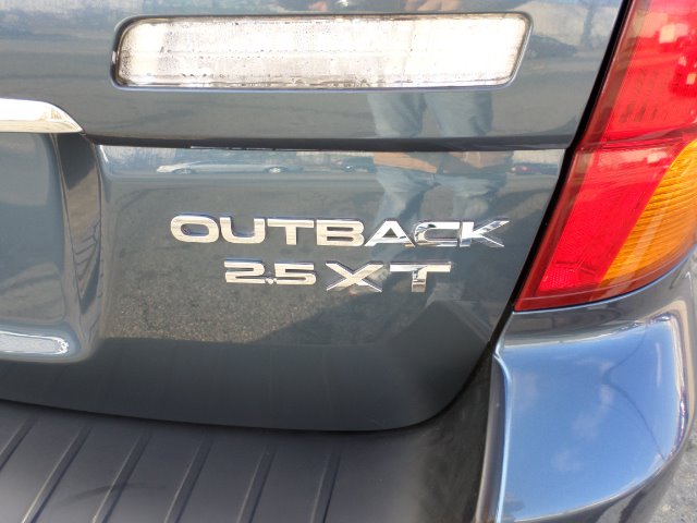 Subaru Outback Reg Cab 112 WB XL SUV