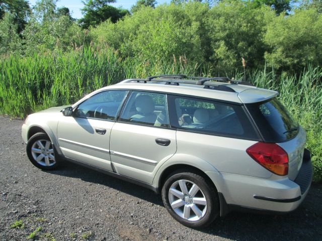Subaru Outback 2006 photo 2