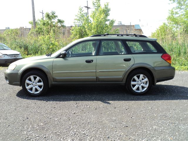 Subaru Outback EX 4D Hardtop SUV