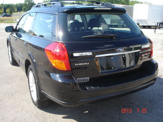 Subaru Outback Reg Cab 112 WB XL SUV