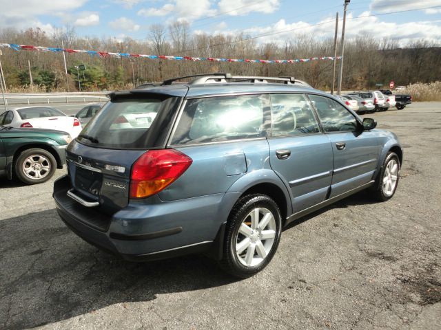 Subaru Outback 2006 photo 2