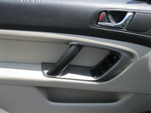 Subaru Outback 2007 photo 2