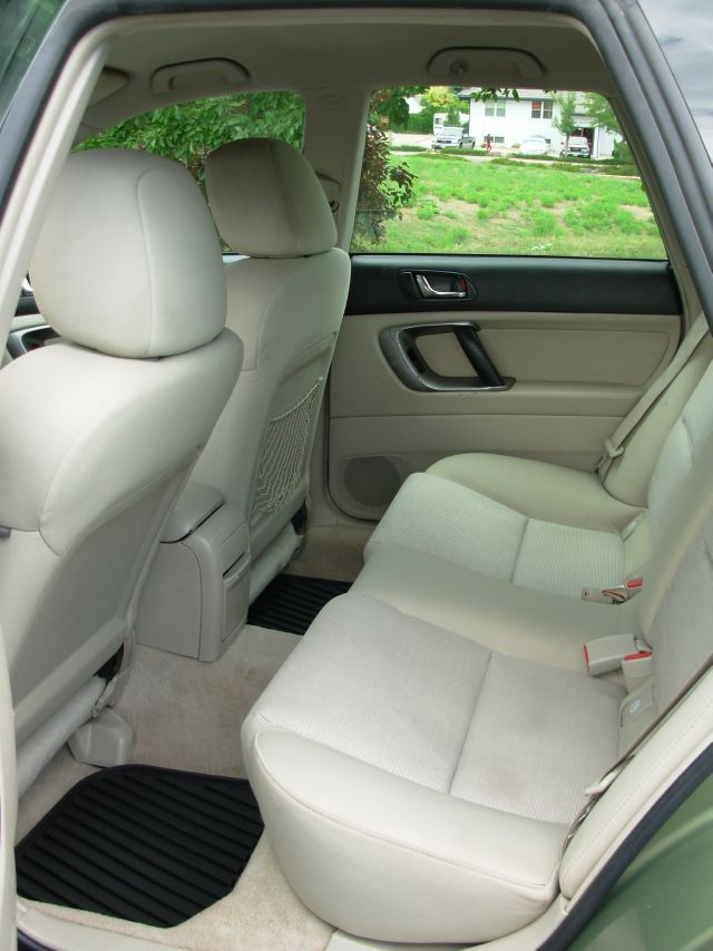 Subaru Outback EX 4D Hardtop SUV