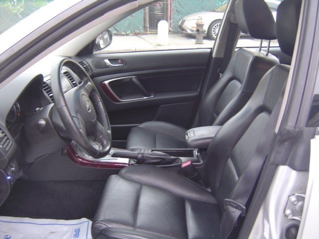 Subaru Outback 2007 photo 3