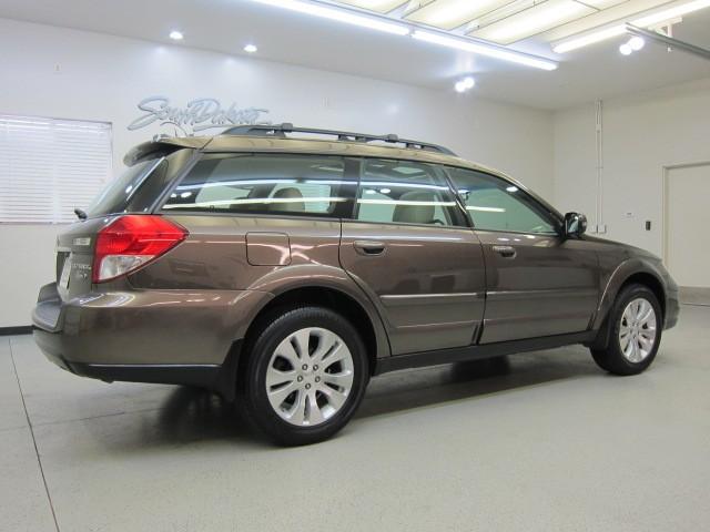 Subaru Outback 2008 photo 3