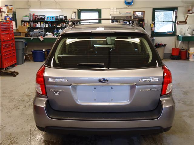 Subaru Outback 2008 photo 2
