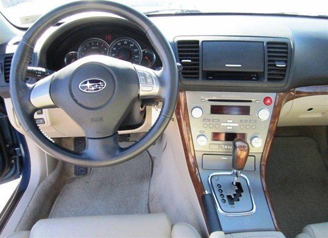 Subaru Outback 2008 photo 2