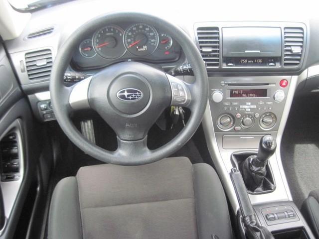 Subaru Outback 2008 photo 4