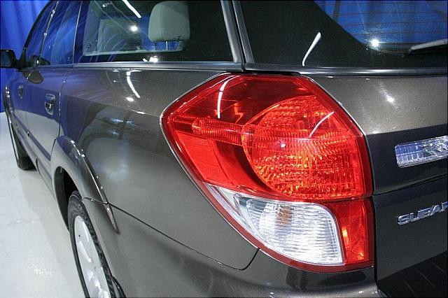 Subaru Outback 2008 photo 2