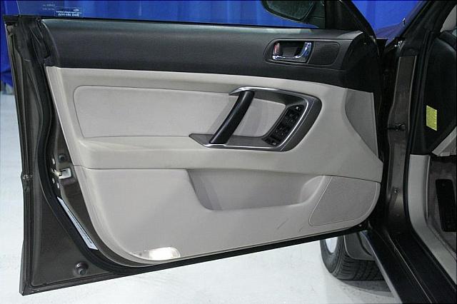 Subaru Outback 2008 photo 5