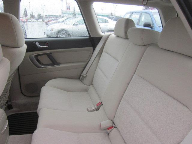 Subaru Outback 2008 photo 2